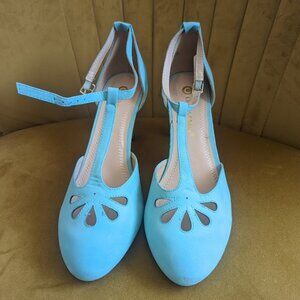 Chase & Chloe T-Strap Pumps (Kimmy)